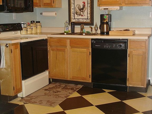 Kitchen with designer floor