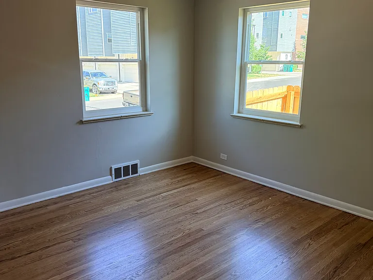 3540 S Marion St — Photo 8