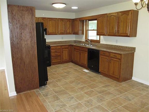 2nd image of 72 N Meadow View Dr