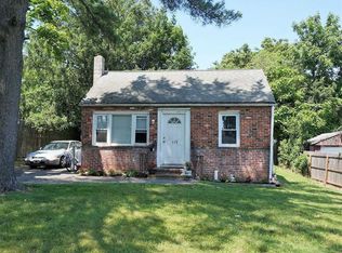 115 W 21st St, Huntington Station, NY 11746