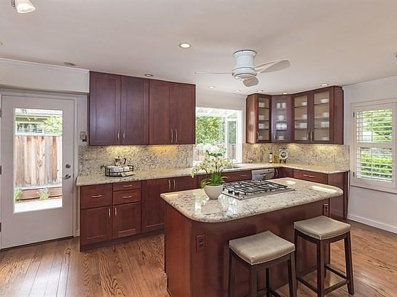 5th image of 755 Northampton Dr