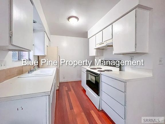 3rd image of 313 S Skyline Dr Unit 1