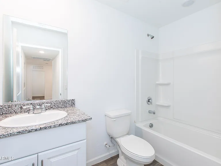 1441 E Tuscany St — Photo 16