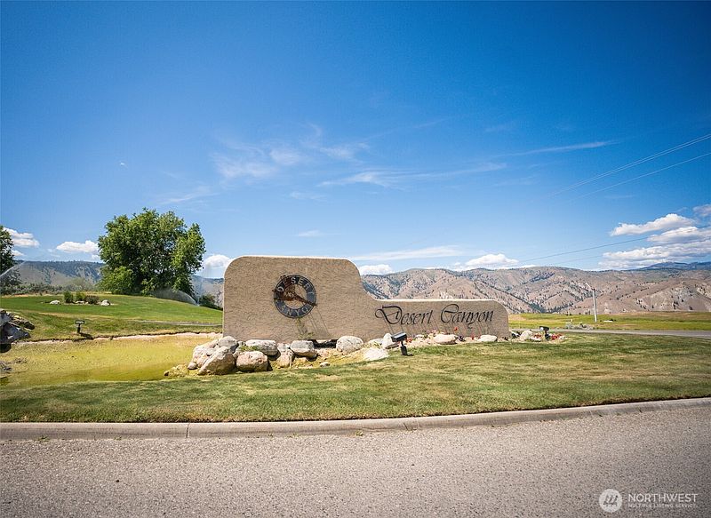 4th image of 308 Desert View Place