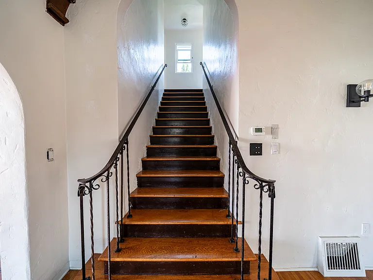 3605 Dove Ct — Photo 2