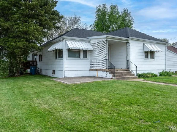 110 W 4th St, Saint Jacob, IL 62281