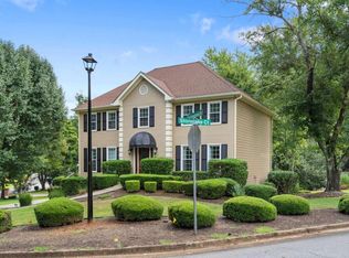2325 Twelvestones Dr, Roswell, GA 30076