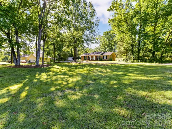 1303 Quail Dr, Monroe, NC 28112