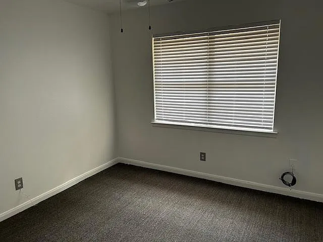 Middle bedroom