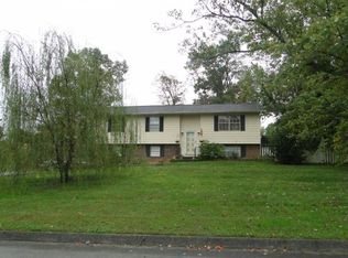 512 Keller Dr, Maryville, TN 37803