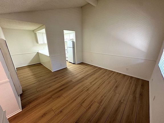 4th image of 6 Dakota Dr #F