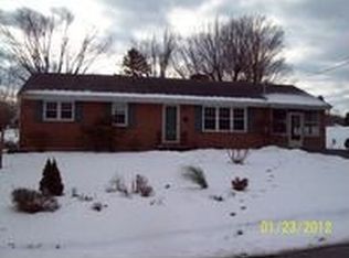 22 Elm Dr, Lewistown, PA 17044