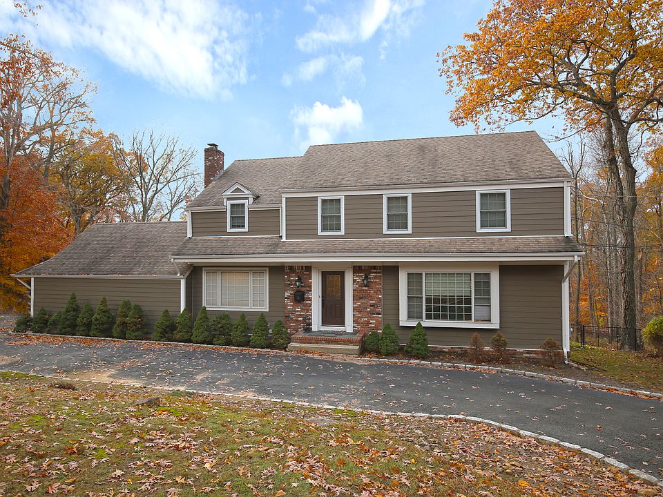 1st image of 76 Shrewsbury Dr