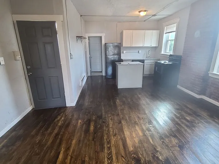 225 South Millvale Avenue — Photo 48