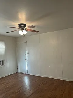 503 W 1st St — Photo 10