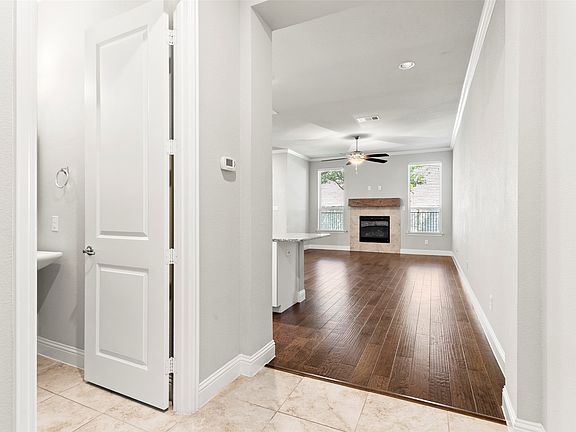 4th image of 8169 Snapdragon Way