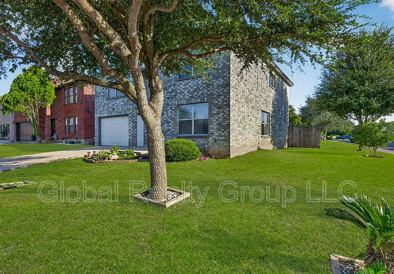 7702 Fairton Pl — Photo 4