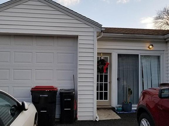 4th image of 41 Newton Ave