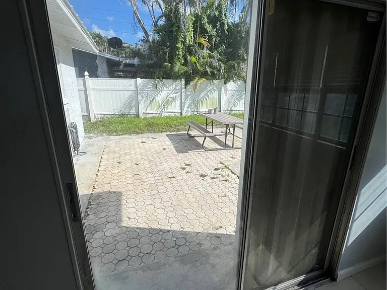 5778 SE Pine Ave — Photo 12