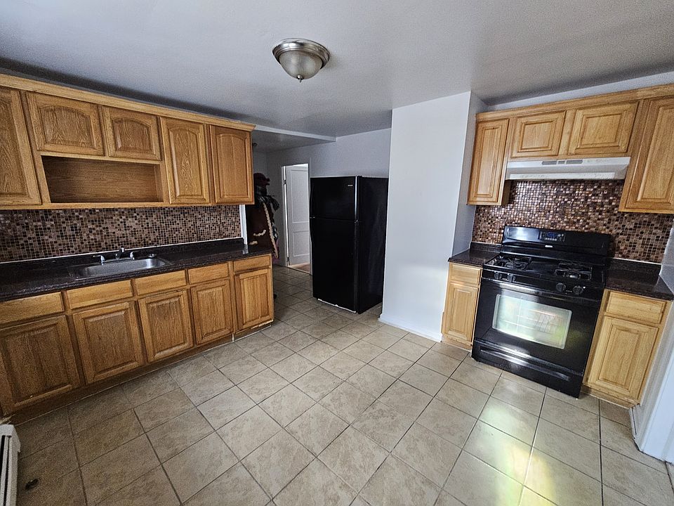 1st image of 228 1st St Floor 1