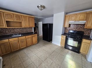 228 1st St FLOOR 1, Newark, NJ 07107
