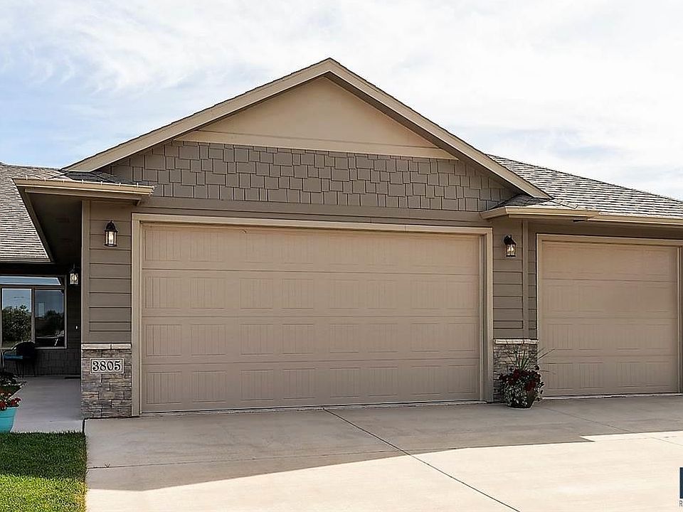1st image of 3805 Vendavel St E