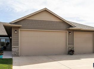 3805 Vendavel St E, Sioux Falls, SD 57108