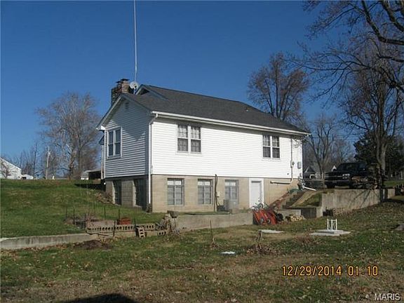 3rd image of 112 Virginia Ave