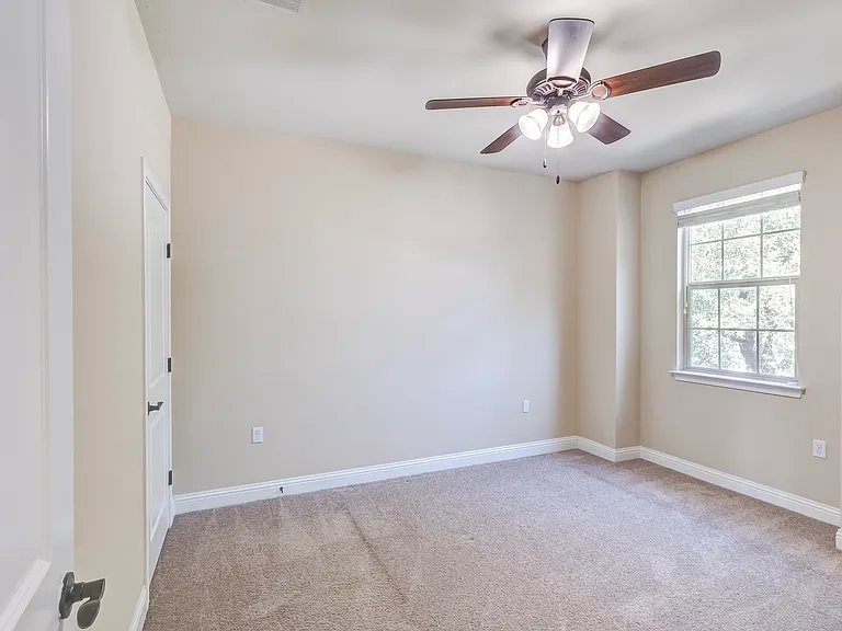 16009 Jeffs Ln — Photo 31