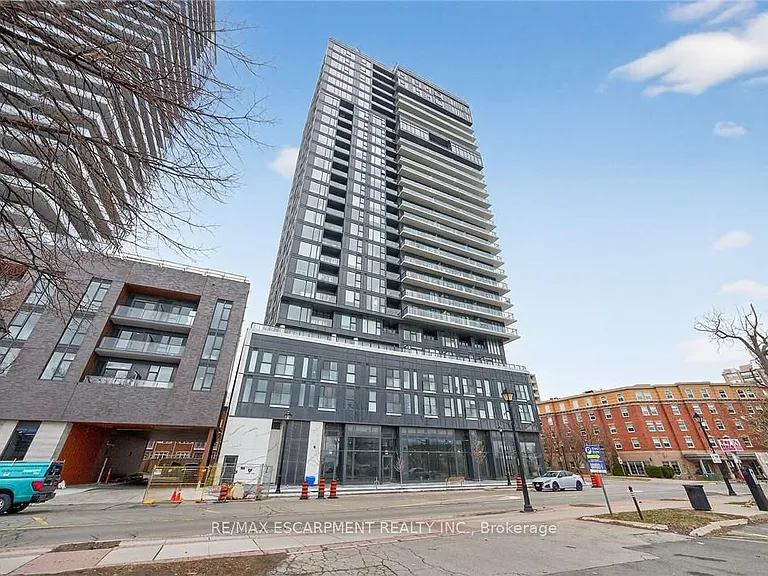370 Martha St #710 — Photo 4