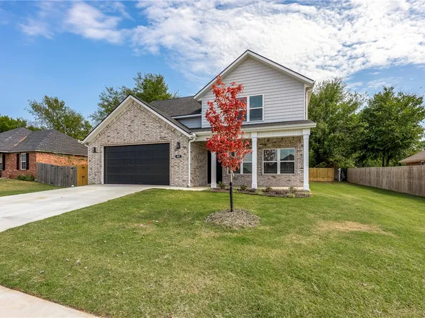 400 Oakley St, Pea Ridge, AR 72751