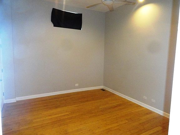 4th image of 2054 W Charleston St APT 1F