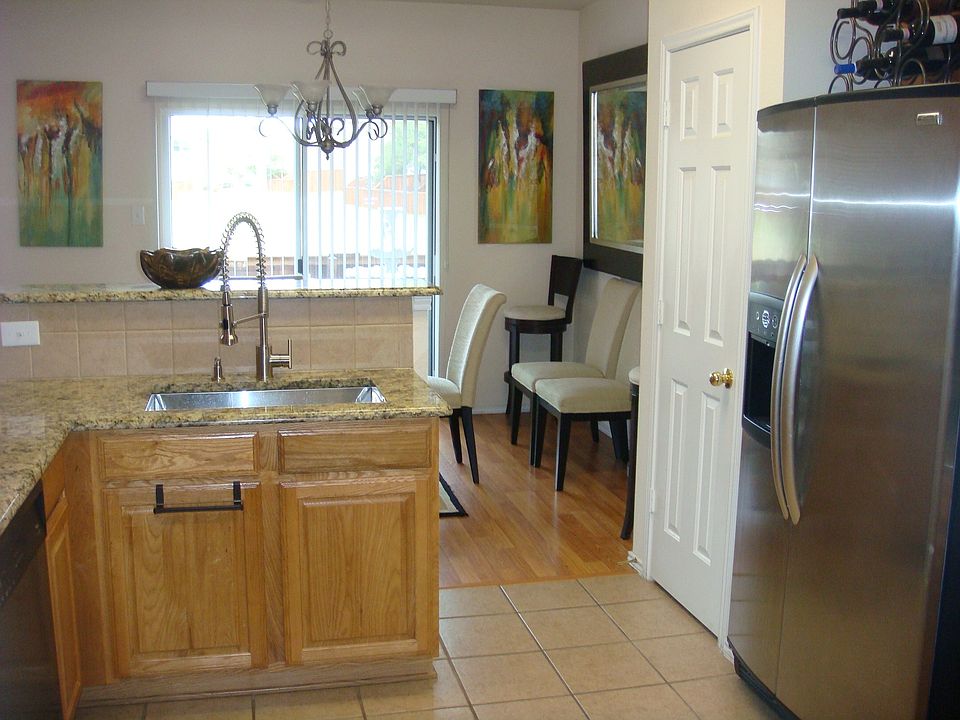 1st image of 205 Prestwick Ln