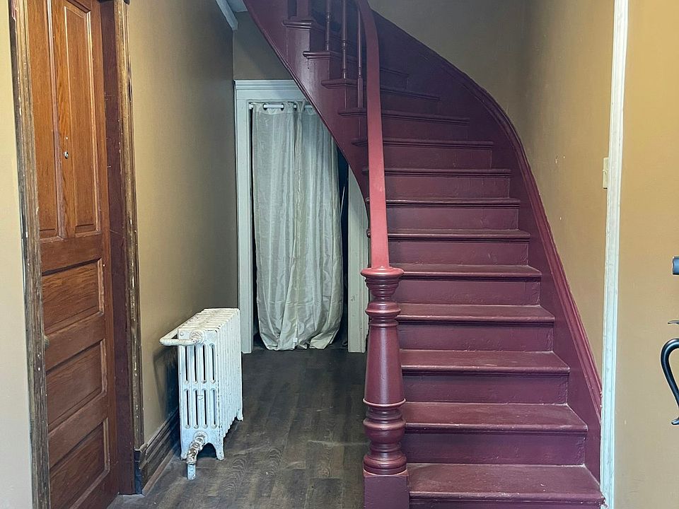 1st image of 710 W 4th St #712-1/2