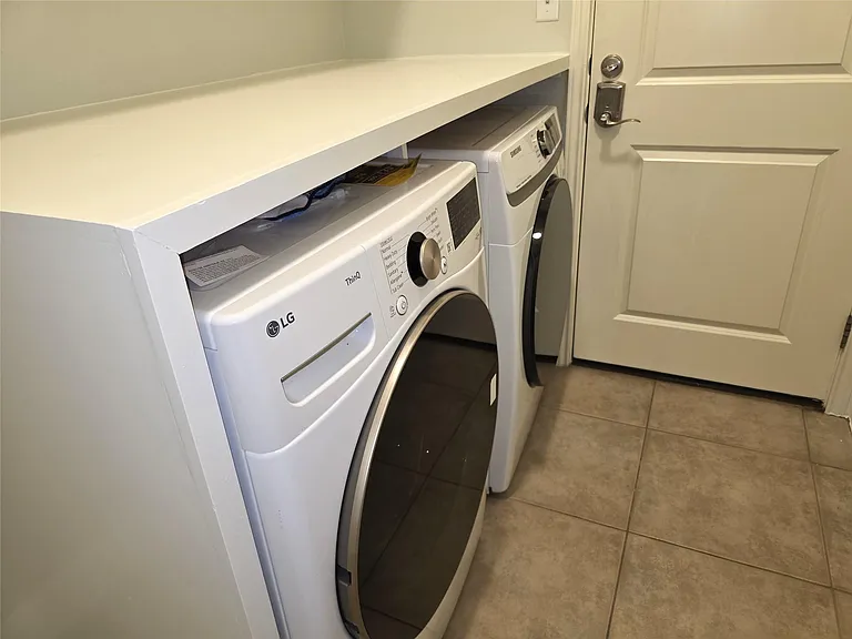 1015 Walsh Hill Trl — Photo 33