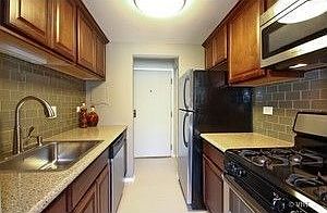 3rd image of 477 Graceland Ave APT 3H