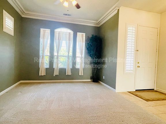 5th image of 2450 Magill Ave