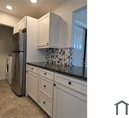 2845 Winkler Ave #317 — Photo 9