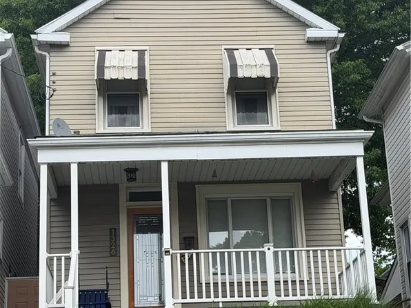 1326 Woodmont Ave, New Kensington, PA 15068