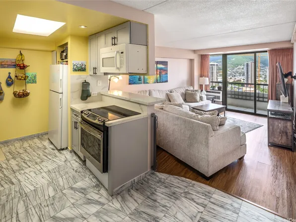 2333 Kapiolani Blvd APT 1607, Honolulu, HI 96826