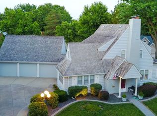 205 Greenway Rd, Salina, KS 67401