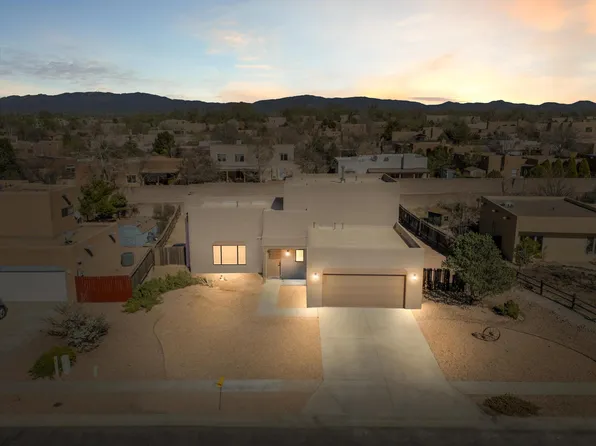 7485 Saratoga Ln, Santa Fe, NM 87507