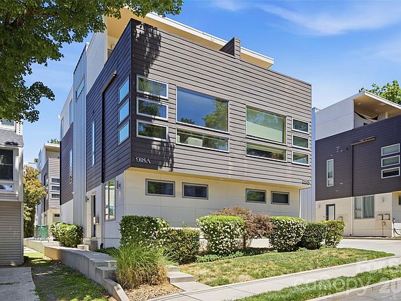4th image of 918 Greenleaf Ave #A