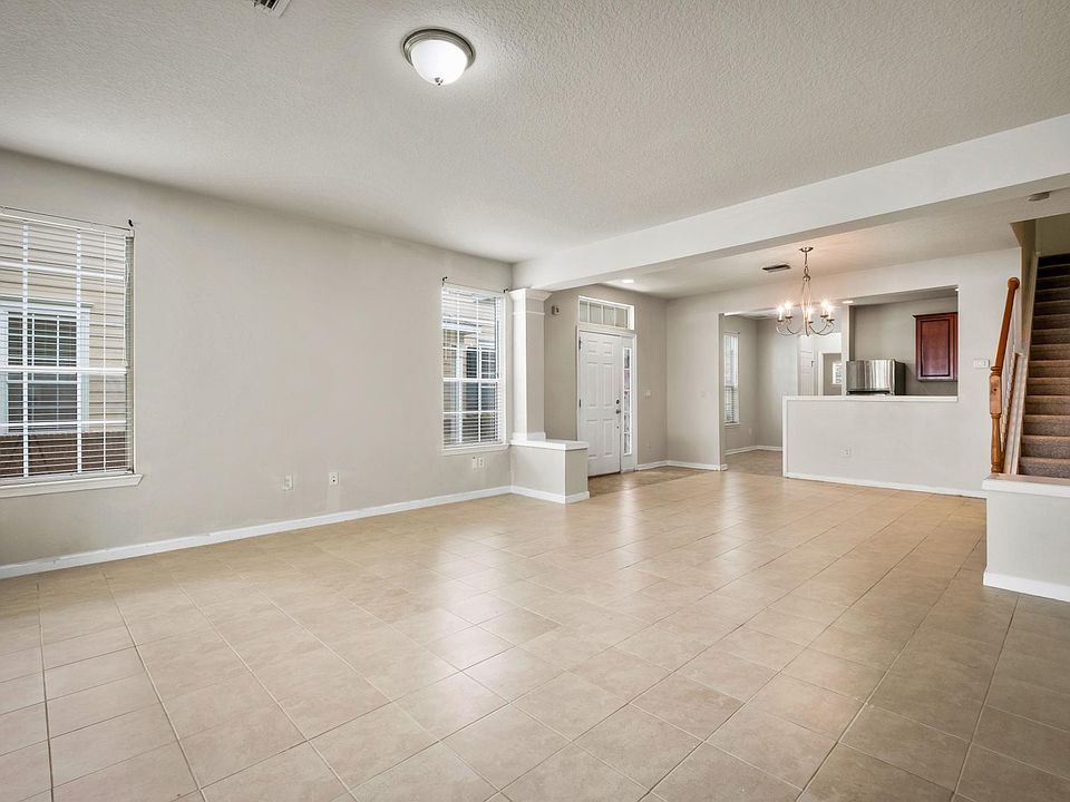 1st image of 4216 Crownwood Dr