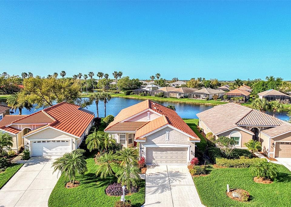 1st image of 3267 Village Ln