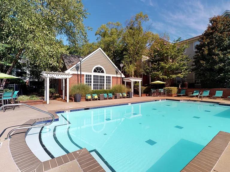 Autumn Park Apartments — Photo 14