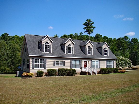 2nd image of 160 Lakeshore Dr