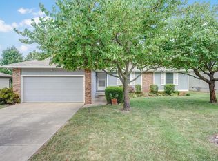 2135 S Suprema Ave, Springfield, MO 65807