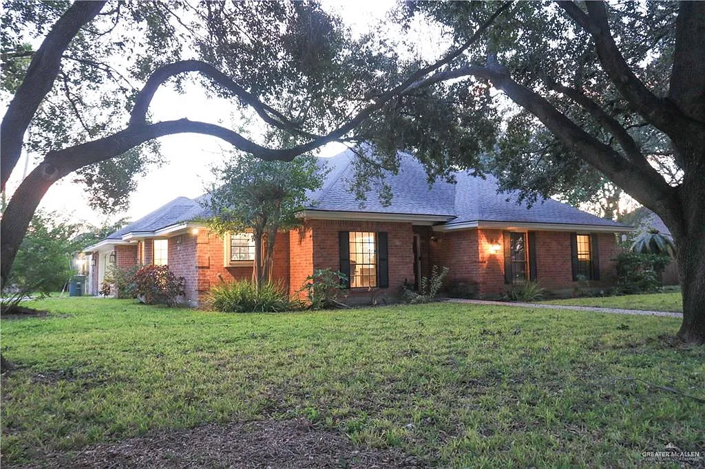 3 bed, 2.5 bath, 2060 sqft, $2,875 — Photo 3