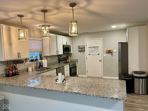 4th image of 3982 Abraham Ct